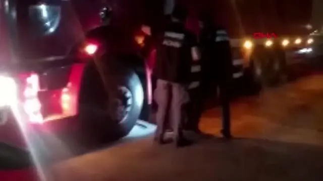 EVDEN EVE NAKLİYE KAMYONUNDA UYUŞTURUCU TAŞIYAN ŞÜPHELİ TUTUKLANDI EVDEN EVE NAKLİYE KAMYONUNDA UYUŞTURUCU TAŞIYAN ŞÜPHELİ TUTUKLANDI