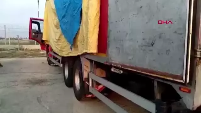 EVDEN EVE NAKLİYE KAMYONUNDA UYUŞTURUCU TAŞIYAN ŞÜPHELİ TUTUKLANDI EVDEN EVE NAKLİYE KAMYONUNDA UYUŞTURUCU TAŞIYAN ŞÜPHELİ TUTUKLANDI