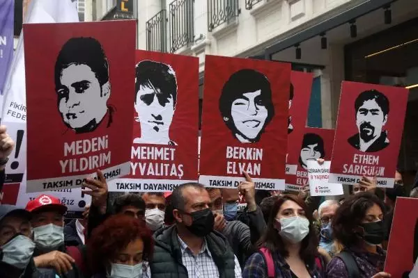 Gezi Parkinda Olenler