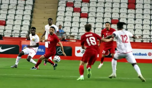 Hazırlık maçı: Türkiye: 0 - Gine: 0 (İlk yarı) Hazırlık maçı: Türkiye: 0 - Gine: 0 (İlk yarı)