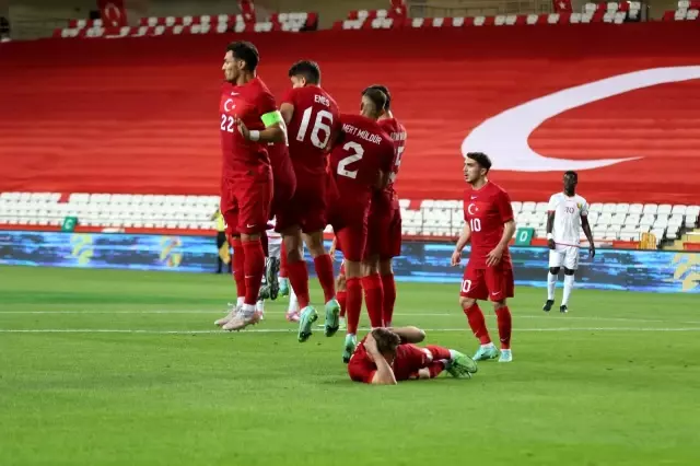 Hazırlık maçı: Türkiye: 0 - Gine: 0 (İlk yarı) Hazırlık maçı: Türkiye: 0 - Gine: 0 (İlk yarı)