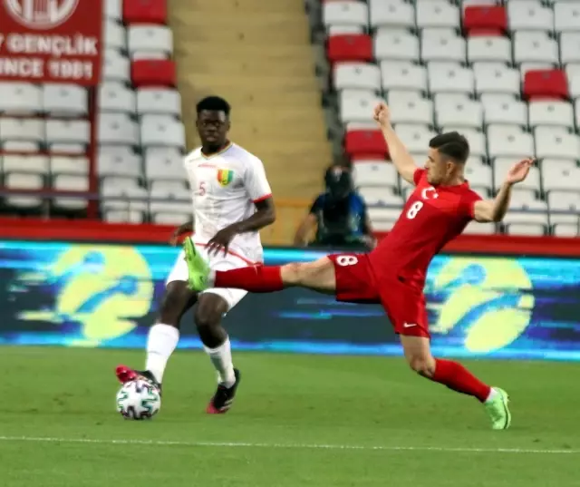 Hazırlık maçı: Türkiye: 0 - Gine: 0 (İlk yarı) Hazırlık maçı: Türkiye: 0 - Gine: 0 (İlk yarı)