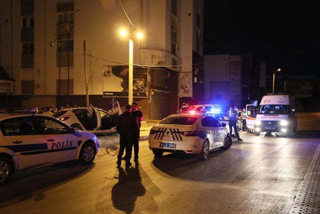 Son dakika: Polisin 'dur' ihtarına uymayan alkollü sürücü kaza yaptı
