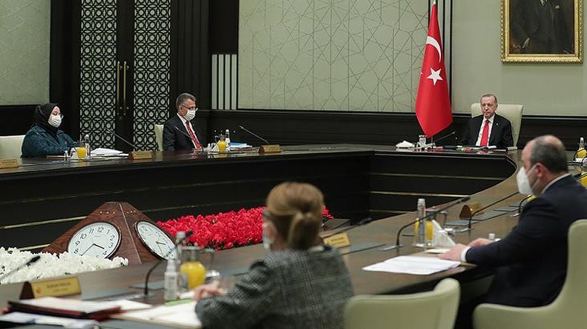 Türkiye'nin kilitlendiği Kabine toplantısı sona erdi! İşte alınması muhtemel yeni normalleşme kararları