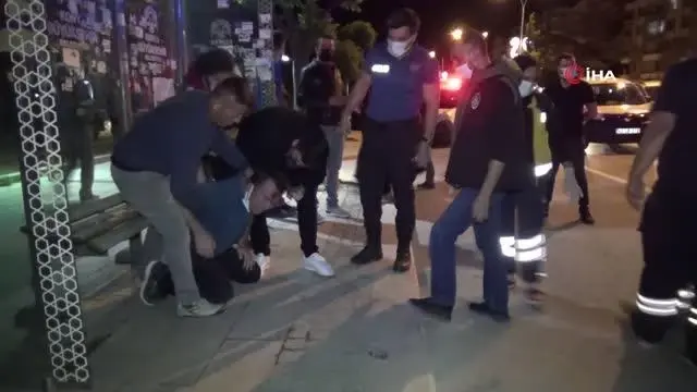 Kırmızı ışıkta bekleyen cipe arkadan çarpan alkollü şahıs: ' Bir gün gebereceğim' Kırmızı ışıkta bekleyen cipe arkadan çarpan alkollü şahıs: ' Bir gün gebereceğim'