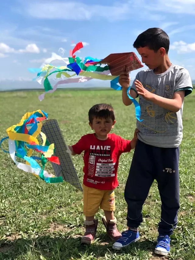 Son dakika... Kızılay uçurtma şenliğiyle çocukların yüzünü güldürdü Son dakika... Kızılay uçurtma şenliğiyle çocukların yüzünü güldürdü