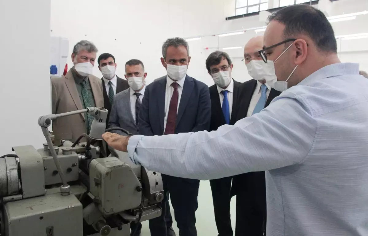 MEB'in yeni projeleriyle mesleki eğitim çok daha güçlü hale getiriliyor