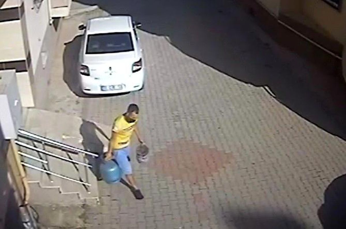 Mutfak tüpü, zeytinyağı ve bisiklet hırsızlıkları kamerada