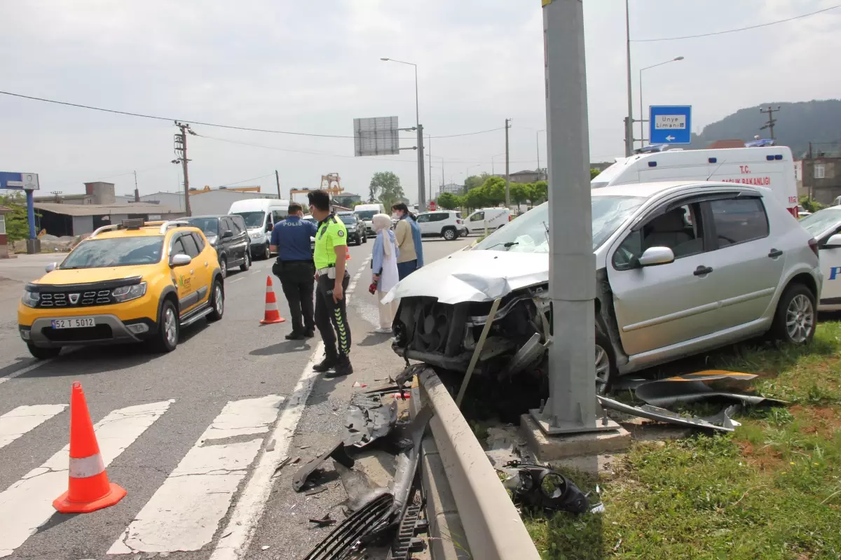 Unutkanlığı kaza yaptırdı: 3 yaralı