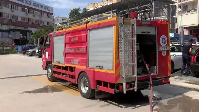 Son dakika haber: PARK HALİNDEKİ OTOMOBİLDE ÇIKAN YANGIN BÜYÜMEDEN SÖNDÜRÜLDÜ Son dakika haber: PARK HALİNDEKİ OTOMOBİLDE ÇIKAN YANGIN BÜYÜMEDEN SÖNDÜRÜLDÜ