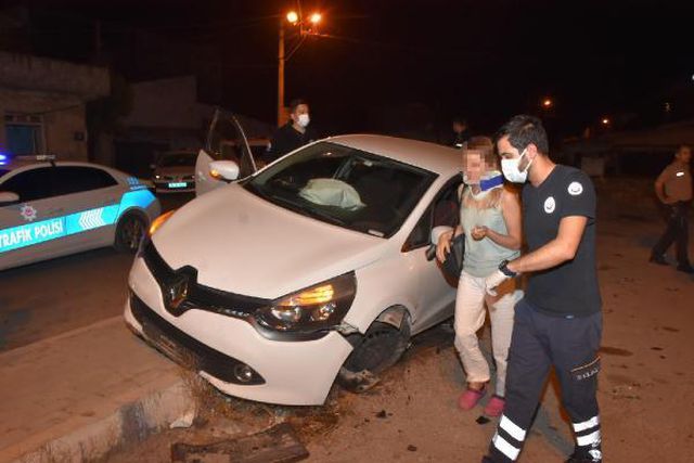 Son dakika: Polisin 'dur' ihtarına uymayan alkollü sürücü kaza yaptı