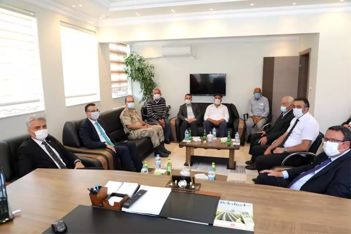 Valimiz Sayın Mehmet Makas, Altınbaşak Belde Belediyesini Ziyaret Etti