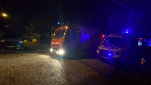 Son dakika haber! Yangın çıkan evden yaşlı kadını komşuları kurtardı Son dakika haber! Yangın çıkan evden yaşlı kadını komşuları kurtardı