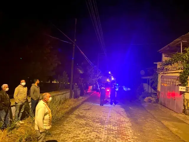 Son dakika haber! Yangın çıkan evden yaşlı kadını komşuları kurtardı Son dakika haber! Yangın çıkan evden yaşlı kadını komşuları kurtardı