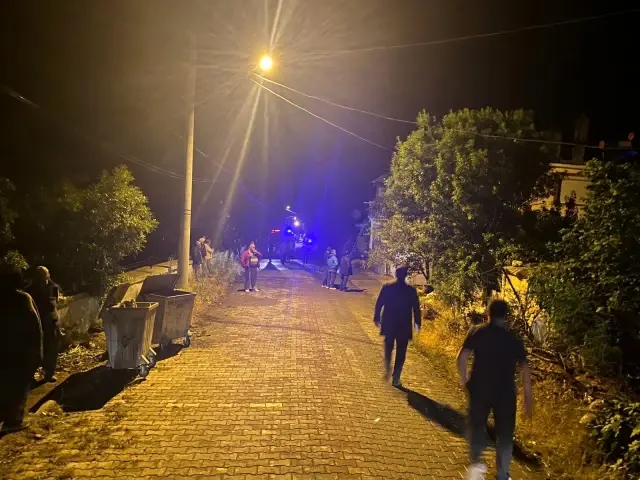 Son dakika haber! Yangın çıkan evden yaşlı kadını komşuları kurtardı Son dakika haber! Yangın çıkan evden yaşlı kadını komşuları kurtardı