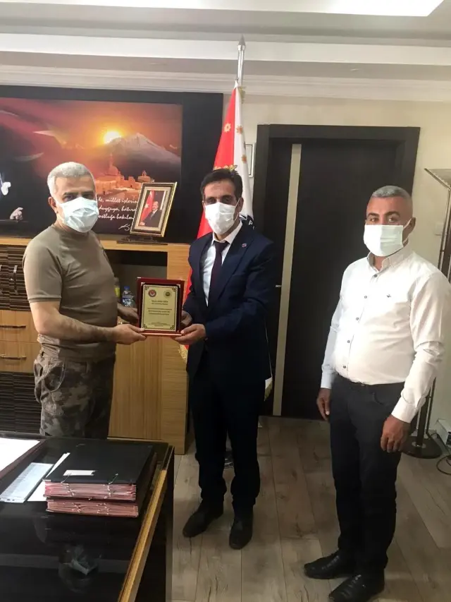 Son dakika haberi... Ağrı İl Emniyet Müdürü Özen şehit polis ailesini misafir etti Son dakika haberi... Ağrı İl Emniyet Müdürü Özen şehit polis ailesini misafir etti