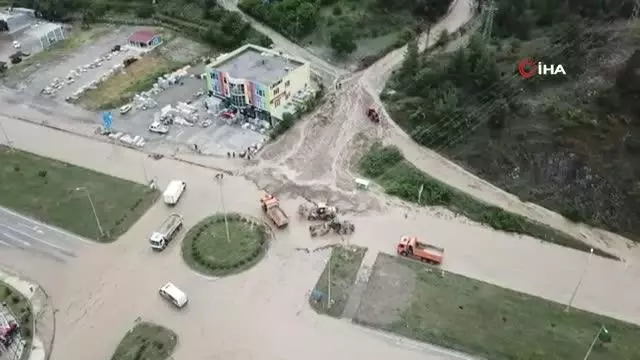 Son Dakika | Amasya-Erzincan karayolu sel nedeniyle ulaşıma kapandı Son Dakika | Amasya-Erzincan karayolu sel nedeniyle ulaşıma kapandı