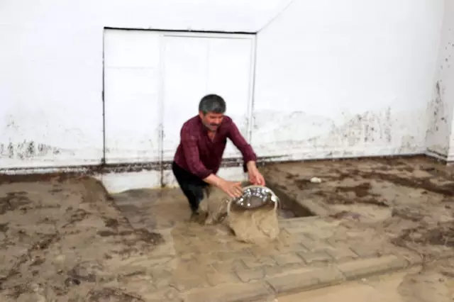 Son Dakika | Amasya-Erzincan karayolu sel nedeniyle ulaşıma kapandı Son Dakika | Amasya-Erzincan karayolu sel nedeniyle ulaşıma kapandı