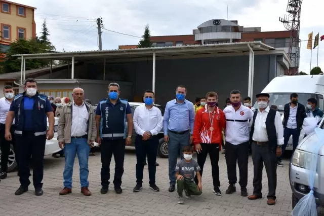 Avrupa üçüncüsü güreşçiye coşkulu karşılama