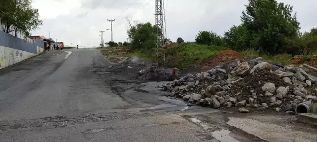Başakşehir'de 'kimyasal atık' paniği Başakşehir'de 'kimyasal atık' paniği