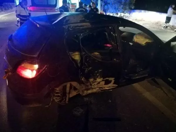 Bodrum'da otomobil devrildi: 1 ölü, 3 yaralı Bodrum'da otomobil devrildi: 1 ölü, 3 yaralı