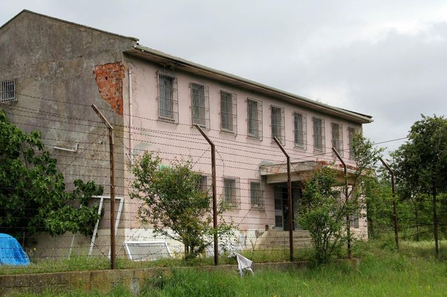 Girişimci vatandaş, atıl durumdaki cezaevini ekonomiye kazandırarak solucan gübresi üretimine başladı