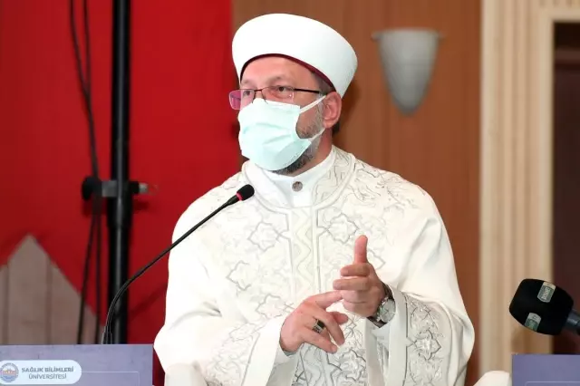 Diyanet İşleri Başkanı: 'Sigarayla topyekun mücadele etmeliyiz' Diyanet İşleri Başkanı: 'Sigarayla topyekun mücadele etmeliyiz'