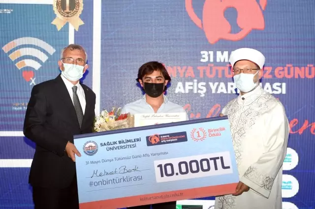 Diyanet İşleri Başkanı: 'Sigarayla topyekun mücadele etmeliyiz' Diyanet İşleri Başkanı: 'Sigarayla topyekun mücadele etmeliyiz'