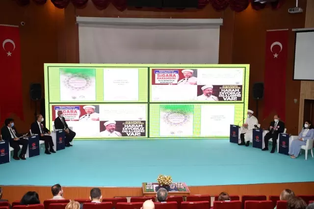 Diyanet İşleri Başkanı: 'Sigarayla topyekun mücadele etmeliyiz' Diyanet İşleri Başkanı: 'Sigarayla topyekun mücadele etmeliyiz'