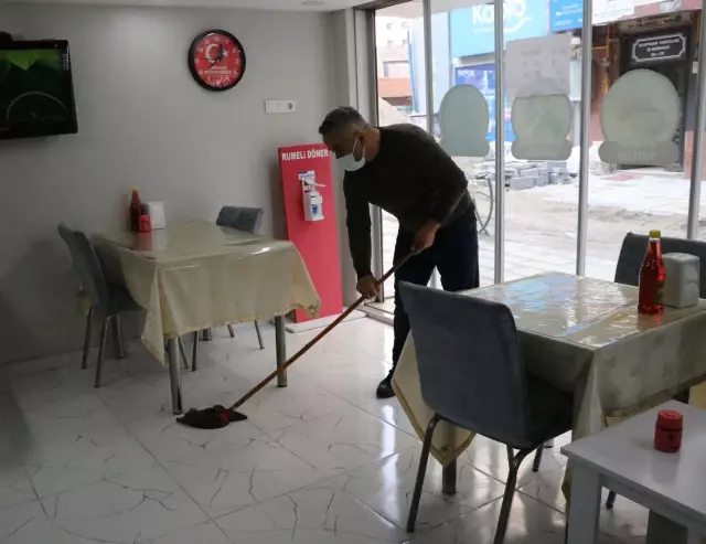 Eskişehir ve Kütahya'da kademeli normalleşme süreci kapsamında yeme içme yerleri açıldı