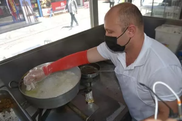 EDİRNE'DE CİĞERCİLER, MÜŞTERİLERİNİ AĞIRLAMAYA BAŞLADI