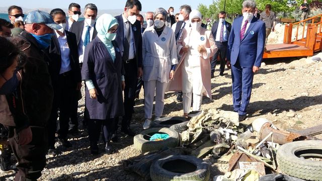 emine erdogan ve bakan kurum un van ziyareti 14171317 o