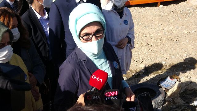emine erdogan ve bakan kurum un van ziyareti 2 14171317 o