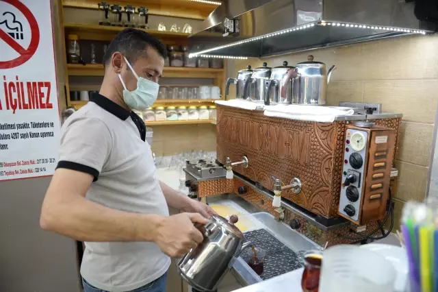 Eskişehir ve Kütahya'da kademeli normalleşme süreci kapsamında yeme içme yerleri açıldı