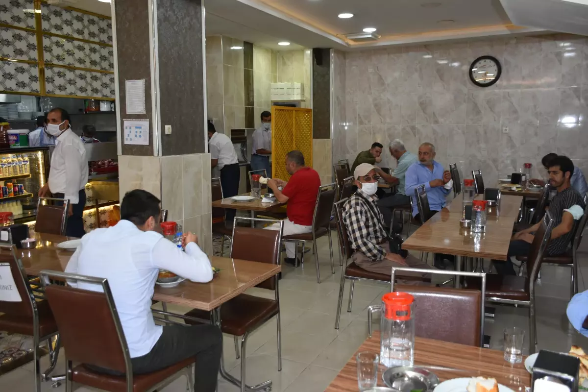 Kademeli normalleşme kapsamında işletmeler müşteri kabul etmeye başladı