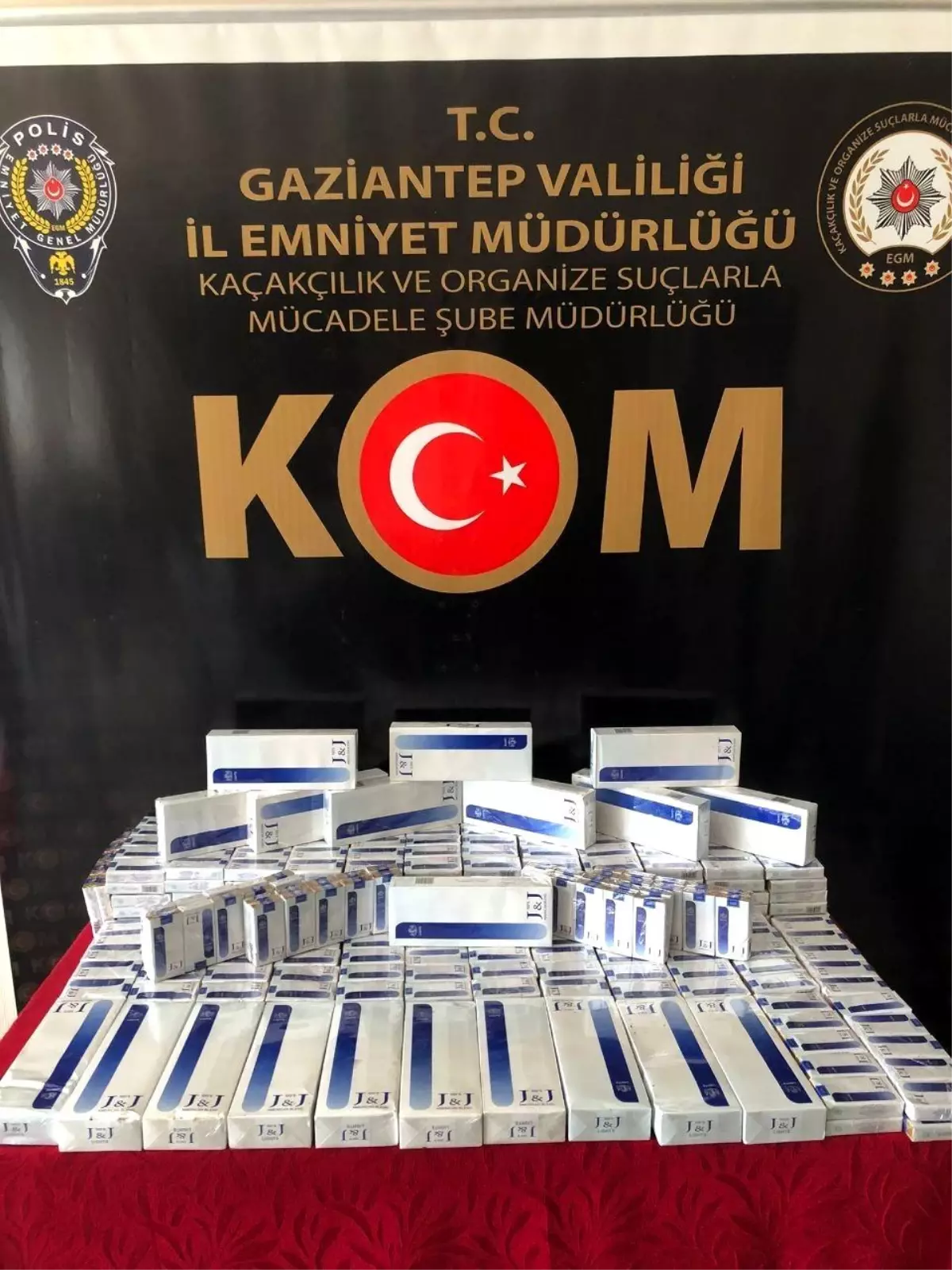 Gaziantep'te 2 bin 880 paket gümrük kaçağı sigara ele geçirildi