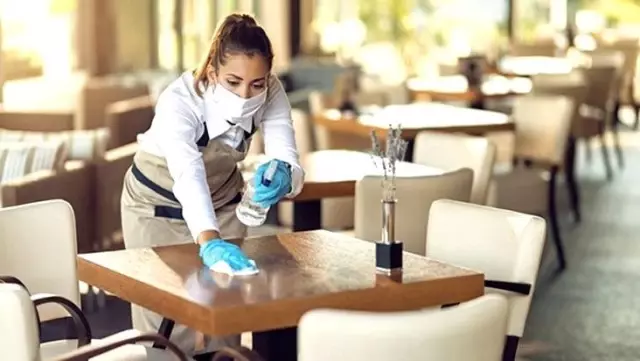 Kafe ve restoranlar açık alanda aynı masada en fazla 3 kişi ağırlayabilecek Kafe ve restoranlar açık alanda aynı masada en fazla 3 kişi ağırlayabilecek
