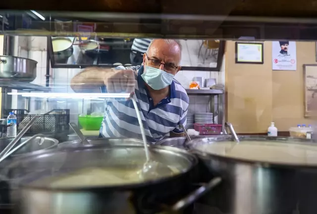 Restoran ve kafeler müşteri kabul etmeye başladı
