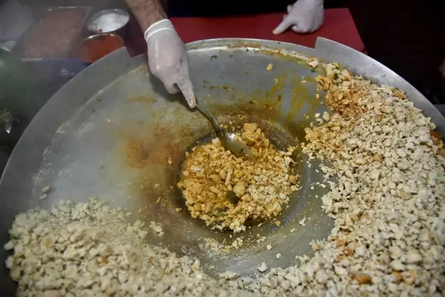 Kademeli normalleşme kapsamında işletmeler müşteri kabul etmeye başladı