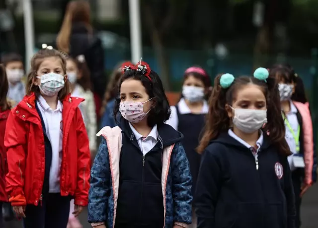 Kademeli normalleşme süreciyle ilkokullarda ve ana sınıflarında yüz yüze eğitim başladı
