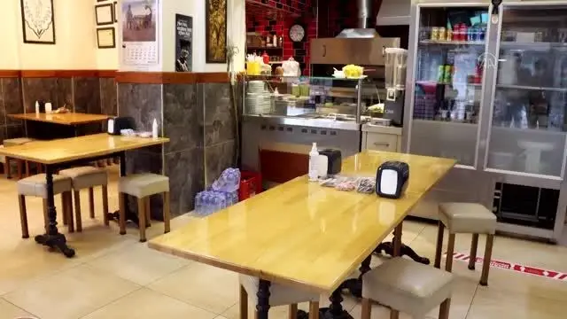 Eskişehir ve Kütahya'da kademeli normalleşme süreci kapsamında yeme içme yerleri açıldı
