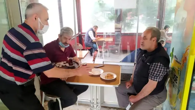 Bayburt'ta kafe ve restoranlar yeniden açıldı