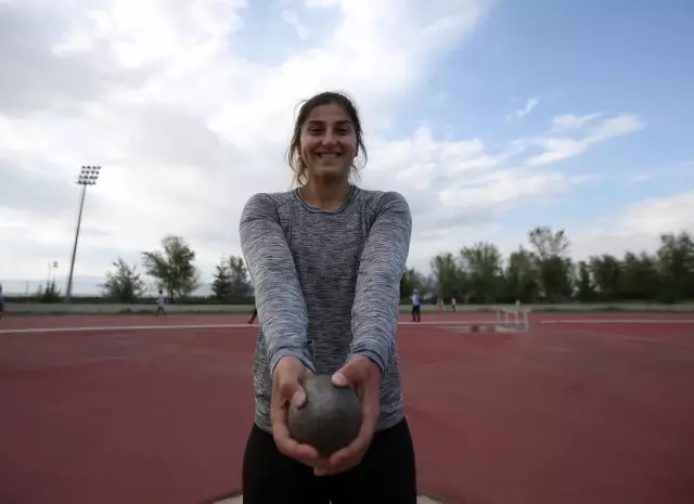 Milli ciritçi Eda Tuğsuz, Tokyo Olimpiyatları'na madalya hedefiyle hazırlanıyor