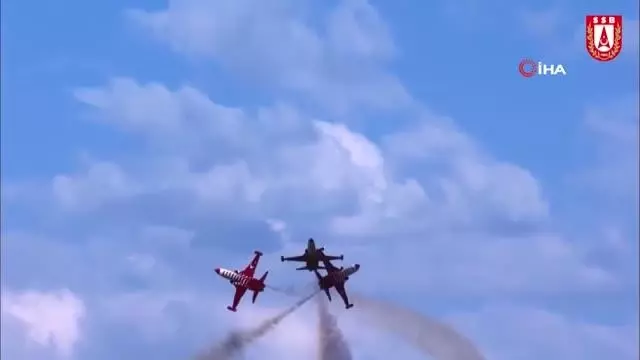 Savunma Sanayii Başkanlığı'ndan Türk Hava Kuvvetleri'nin 110'uncu kuruluş yıldönümü için özel klip Savunma Sanayii Başkanlığı'ndan Türk Hava Kuvvetleri'nin 110'uncu kuruluş yıldönümü için özel klip