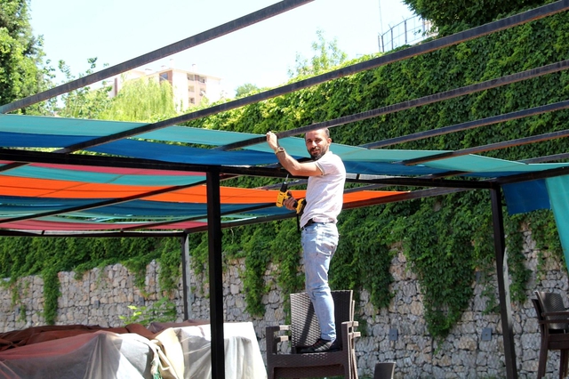 Şırnak'ta esnafın 'Yeni normalleşme' hazırlıkları başladı Şırnak'ta esnafın 'Yeni normalleşme' hazırlıkları başladı