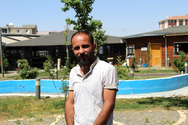 Şırnak'ta esnafın 'Yeni normalleşme' hazırlıkları başladı Şırnak'ta esnafın 'Yeni normalleşme' hazırlıkları başladı