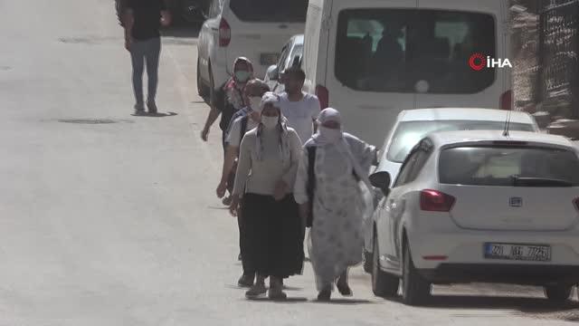 Şırnak'ta esnafların 'Yeni normalleşme' hazırlıkları başladı Şırnak'ta esnafların 'Yeni normalleşme' hazırlıkları başladı