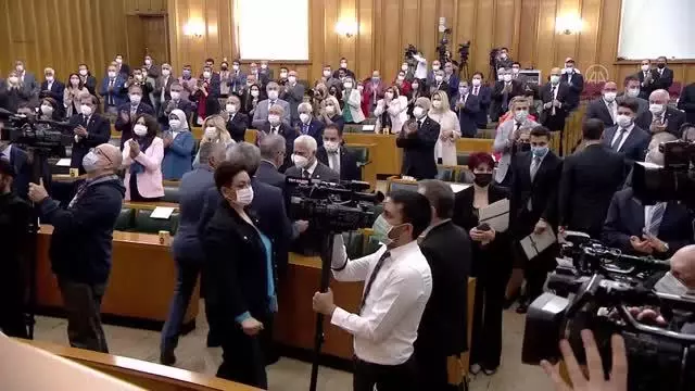 Akşener: 'İyi görevini yaptığı zaman alkışlarız, yanlış yaptığı zaman muhalefet olarak eleştirimizi söyleriz'