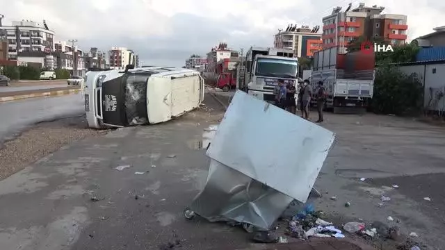 Alkollü sürücü hem kaza yaptı, hem de alkolmetreyi üflemeyip gazetecilerden kaçtı Alkollü sürücü hem kaza yaptı, hem de alkolmetreyi üflemeyip gazetecilerden kaçtı