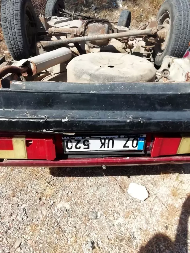 Araba şarampole devrildi: 1 yaralı Araba şarampole devrildi: 1 yaralı